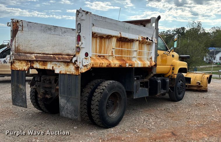 image for item ED2283 2002 Chevrolet C8500 dump truck