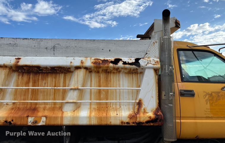 image for item ED2283 2002 Chevrolet C8500 dump truck