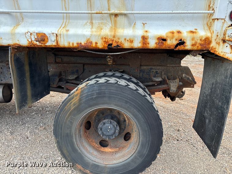 image for item ED2283 2002 Chevrolet C8500 dump truck