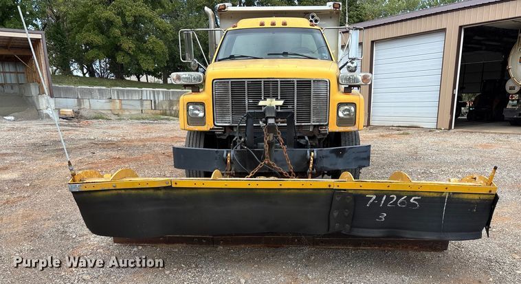 image for item ED2283 2002 Chevrolet C8500 dump truck