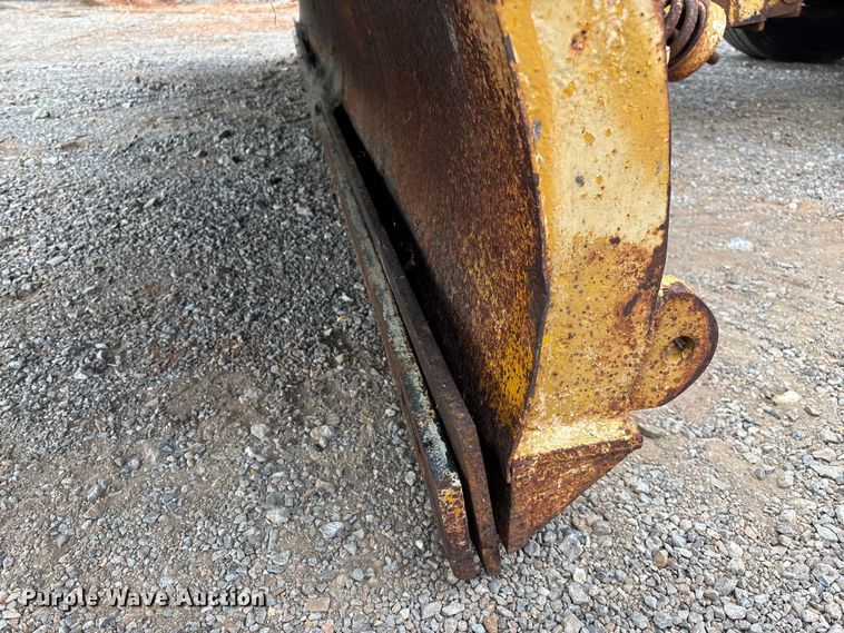 image for item ED2283 2002 Chevrolet C8500 dump truck