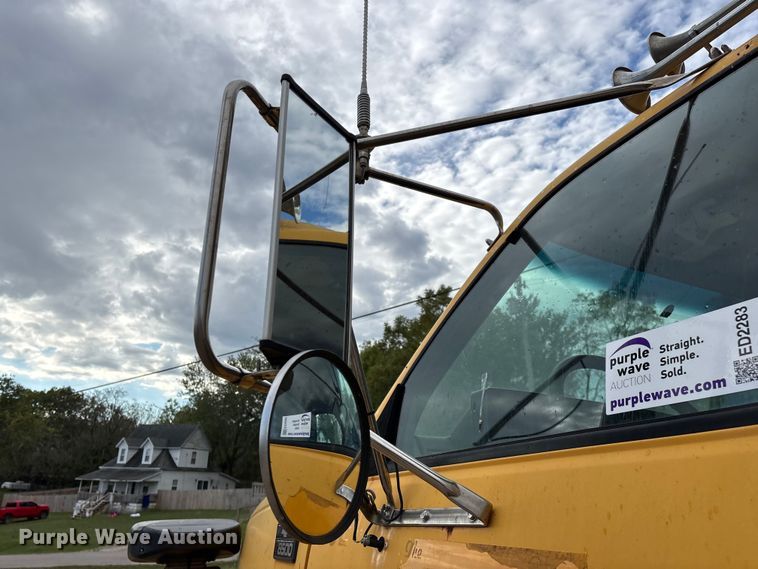 image for item ED2283 2002 Chevrolet C8500 dump truck