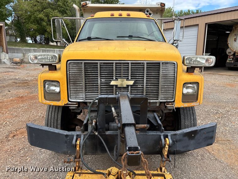 image for item ED2283 2002 Chevrolet C8500 dump truck
