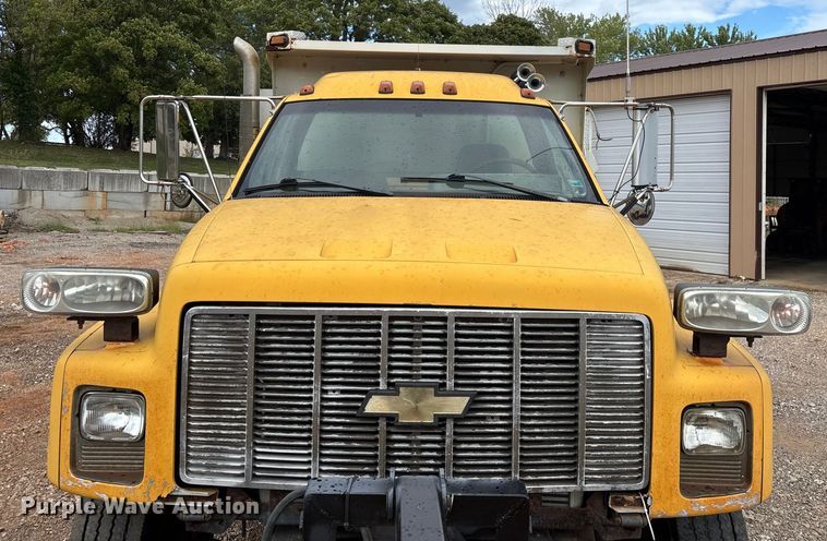 image for item ED2283 2002 Chevrolet C8500 dump truck