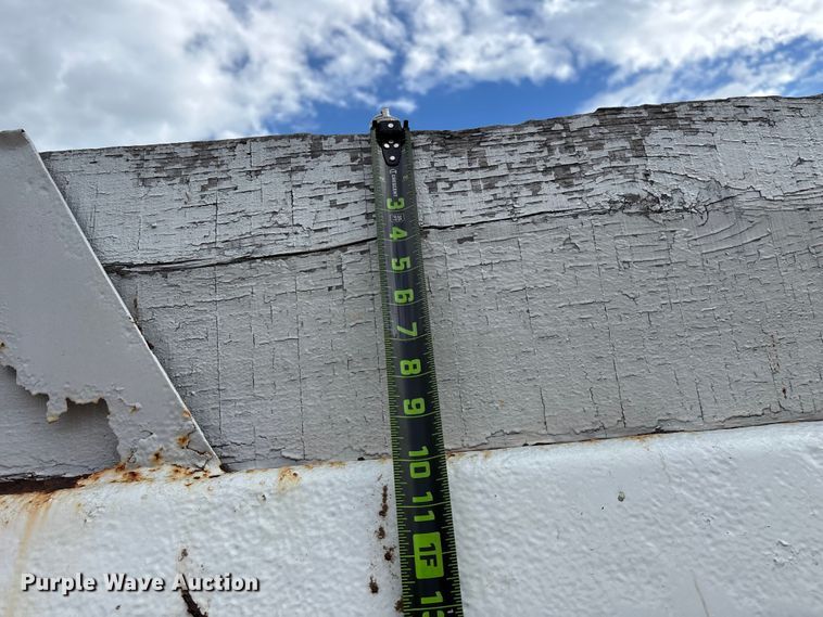 image for item ED2283 2002 Chevrolet C8500 dump truck