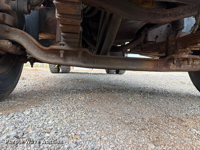 image for item ED2283 2002 Chevrolet C8500 dump truck