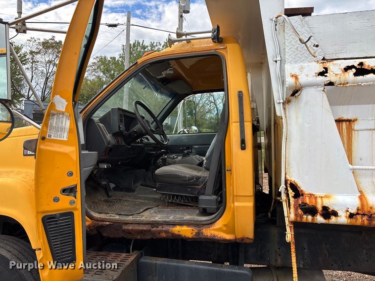 image for item ED2283 2002 Chevrolet C8500 dump truck
