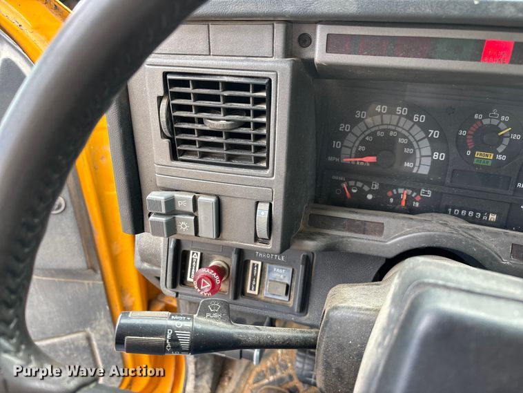 image for item ED2283 2002 Chevrolet C8500 dump truck