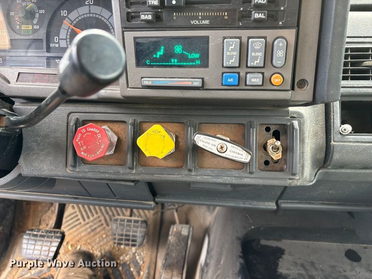 image for item ED2283 2002 Chevrolet C8500 dump truck