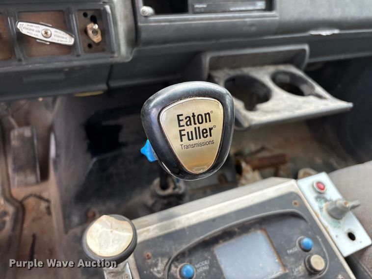 image for item ED2283 2002 Chevrolet C8500 dump truck