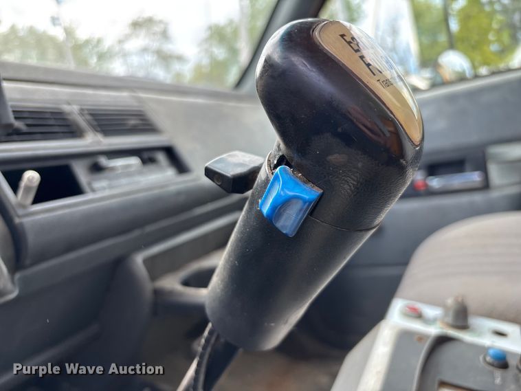 image for item ED2283 2002 Chevrolet C8500 dump truck