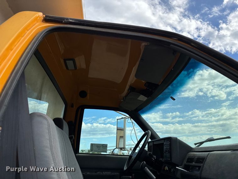 image for item ED2283 2002 Chevrolet C8500 dump truck