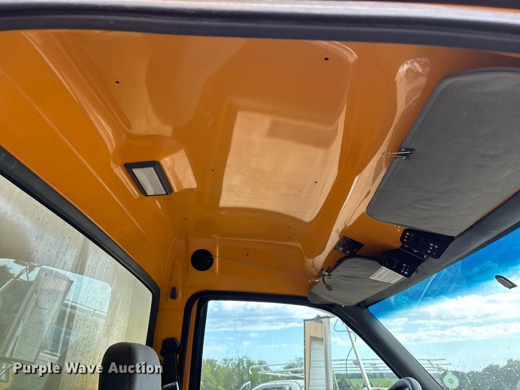 image for item ED2283 2002 Chevrolet C8500 dump truck