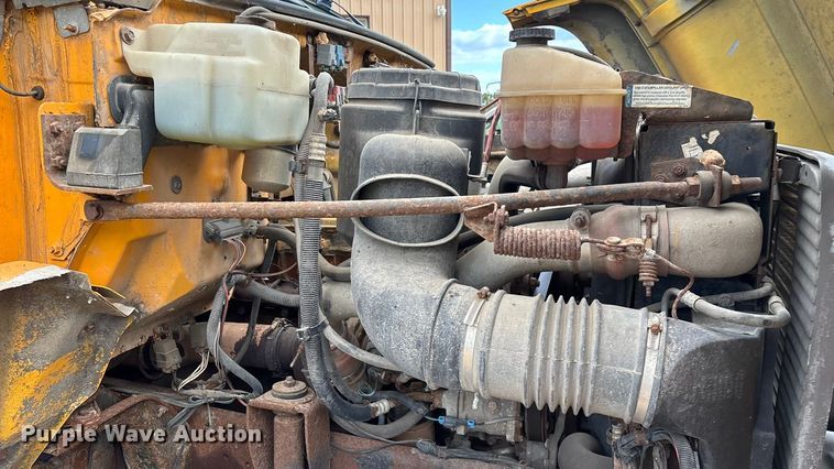 image for item ED2283 2002 Chevrolet C8500 dump truck