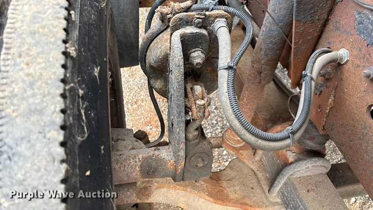 image for item ED2283 2002 Chevrolet C8500 dump truck