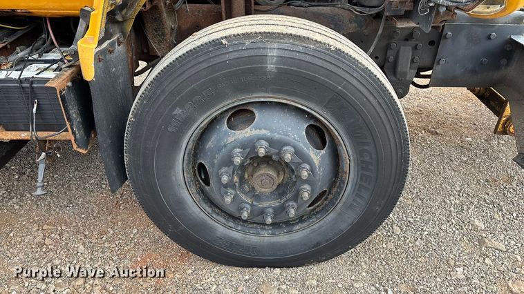 image for item ED2283 2002 Chevrolet C8500 dump truck