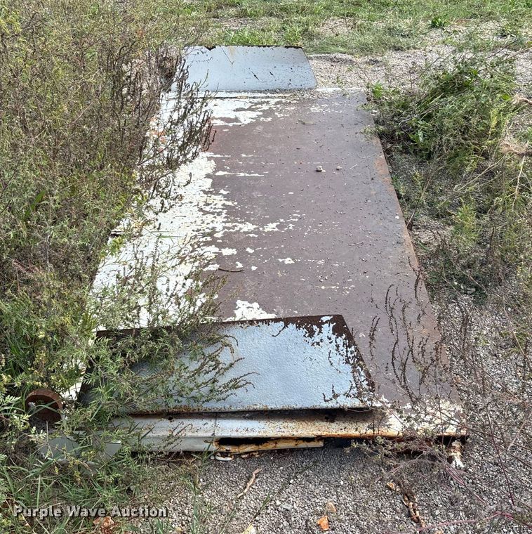 image for item ED2283 2002 Chevrolet C8500 dump truck