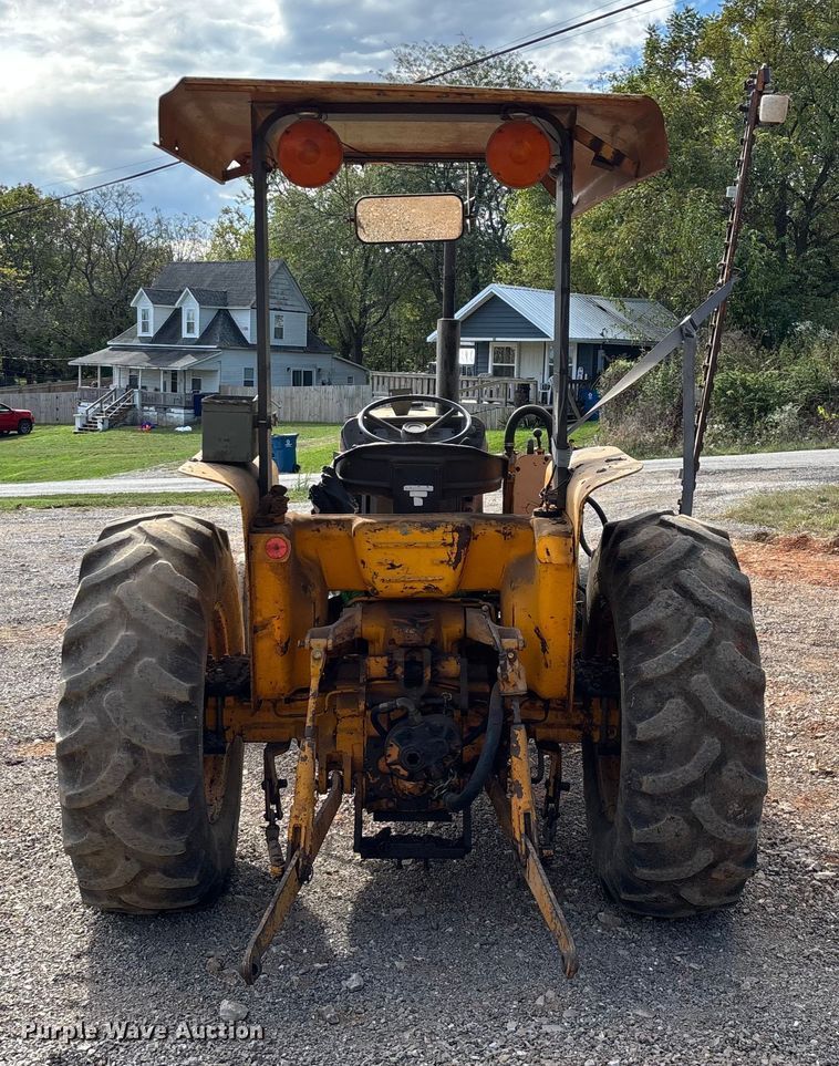 image for item ED2284 1991 Case International 495 tractor