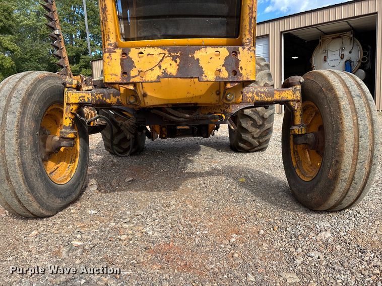 image for item ED2284 1991 Case International 495 tractor