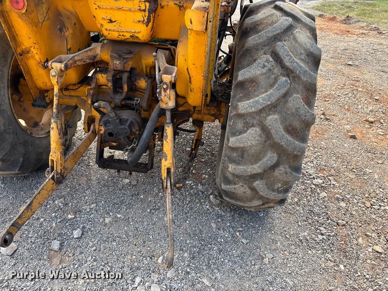 image for item ED2284 1991 Case International 495 tractor