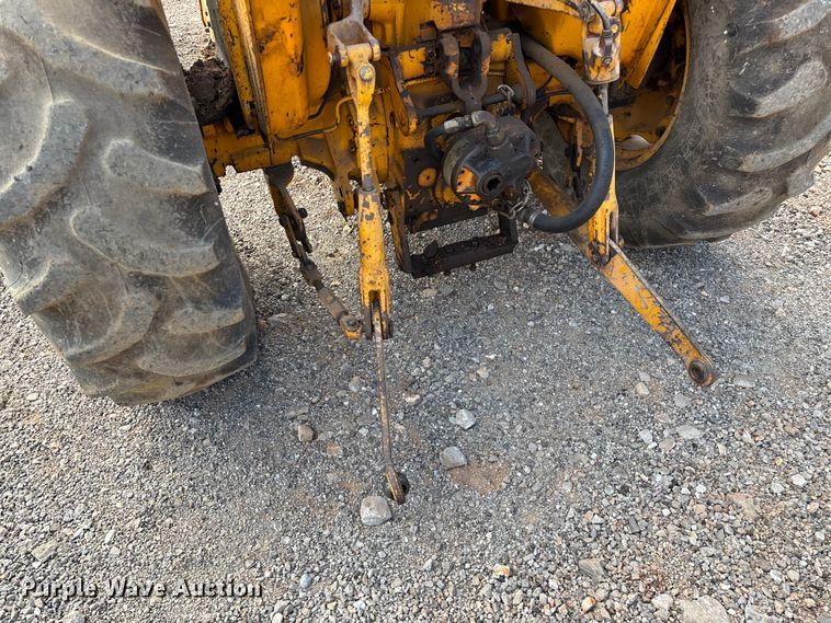 image for item ED2284 1991 Case International 495 tractor