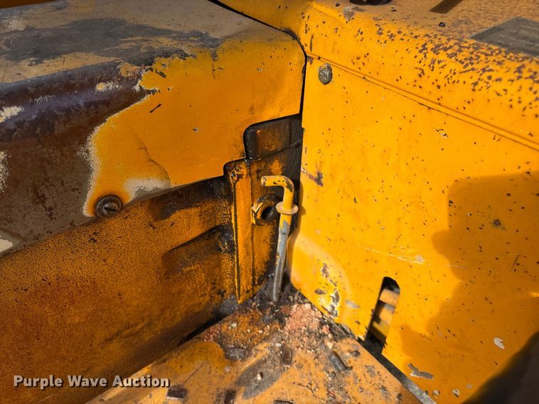 image for item ED2284 1991 Case International 495 tractor