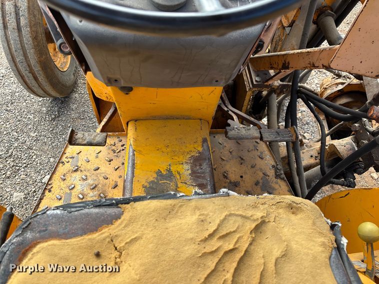 image for item ED2284 1991 Case International 495 tractor