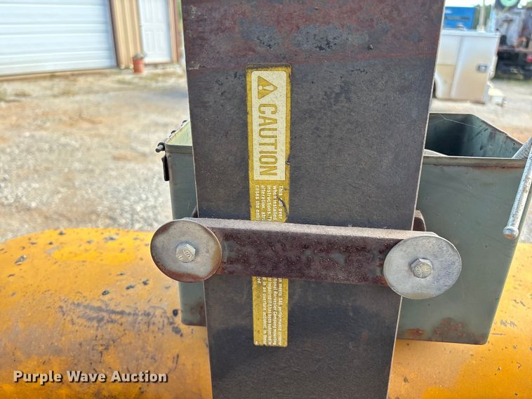 image for item ED2284 1991 Case International 495 tractor