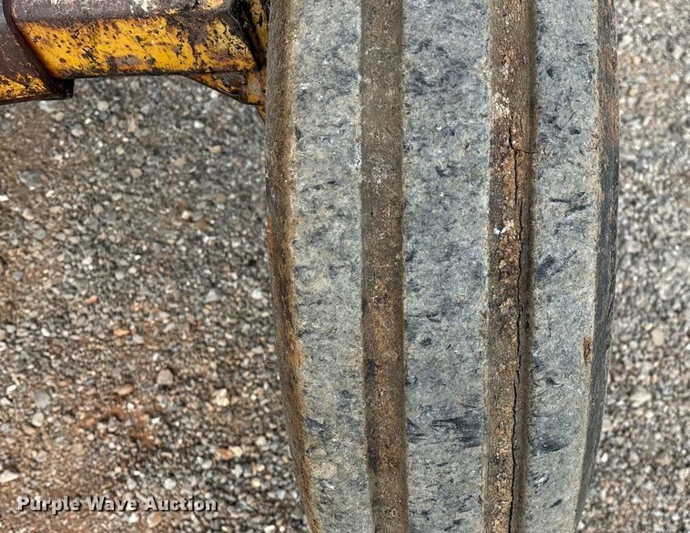 image for item ED2284 1991 Case International 495 tractor