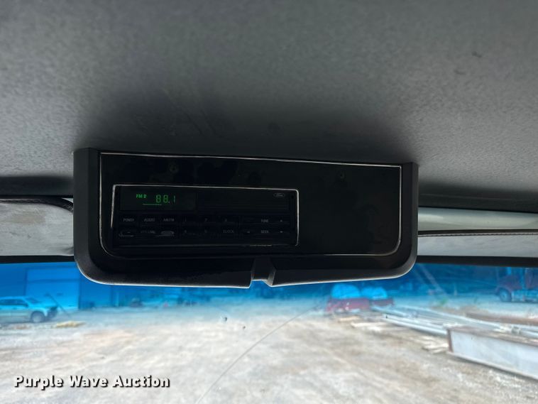 image for item EE3982 1995 Ford LT8000 dump truck