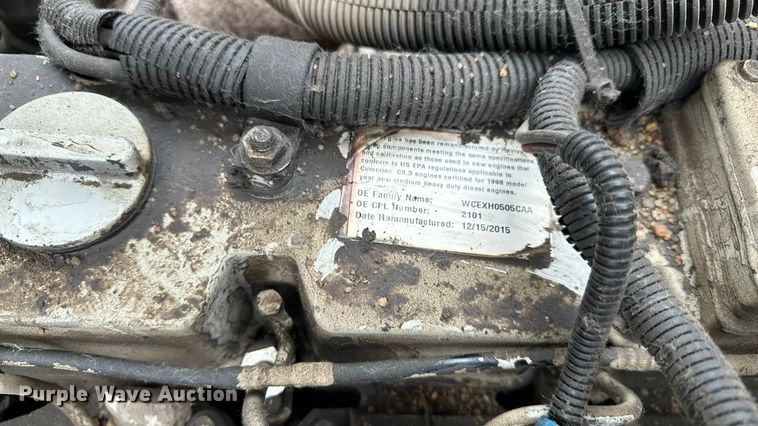 image for item EE3982 1995 Ford LT8000 dump truck