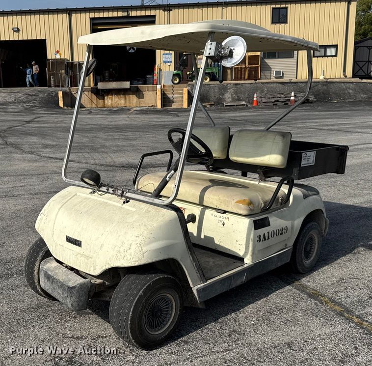 image for item EF2189 2001 Yamaha G16A golf cart