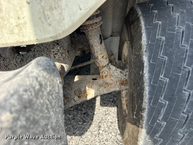 image for item EF2189 2001 Yamaha G16A golf cart