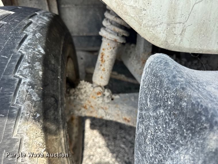 image for item EF2189 2001 Yamaha G16A golf cart