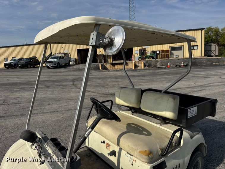 image for item EF2189 2001 Yamaha G16A golf cart