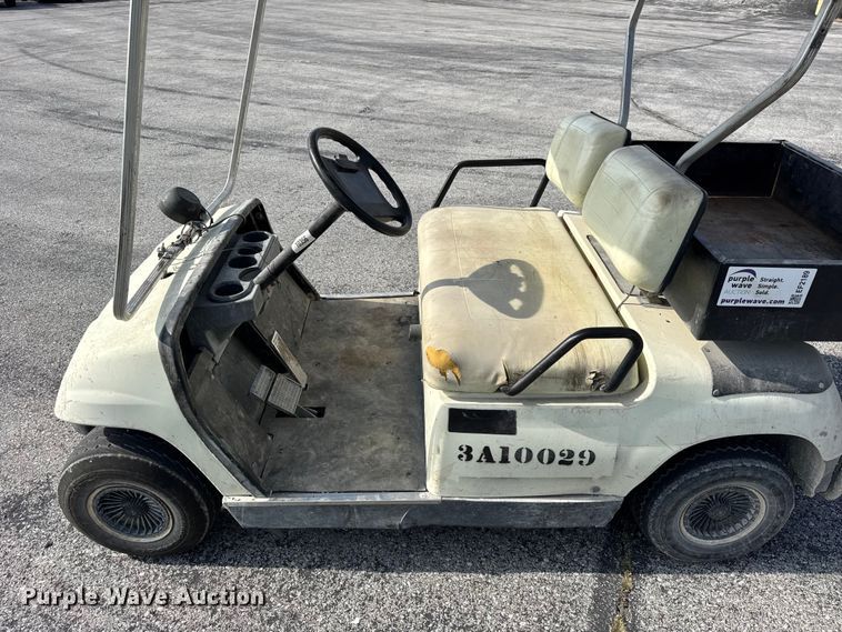 image for item EF2189 2001 Yamaha G16A golf cart