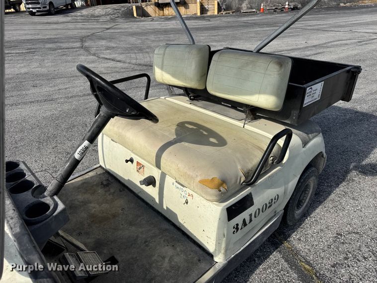 image for item EF2189 2001 Yamaha G16A golf cart