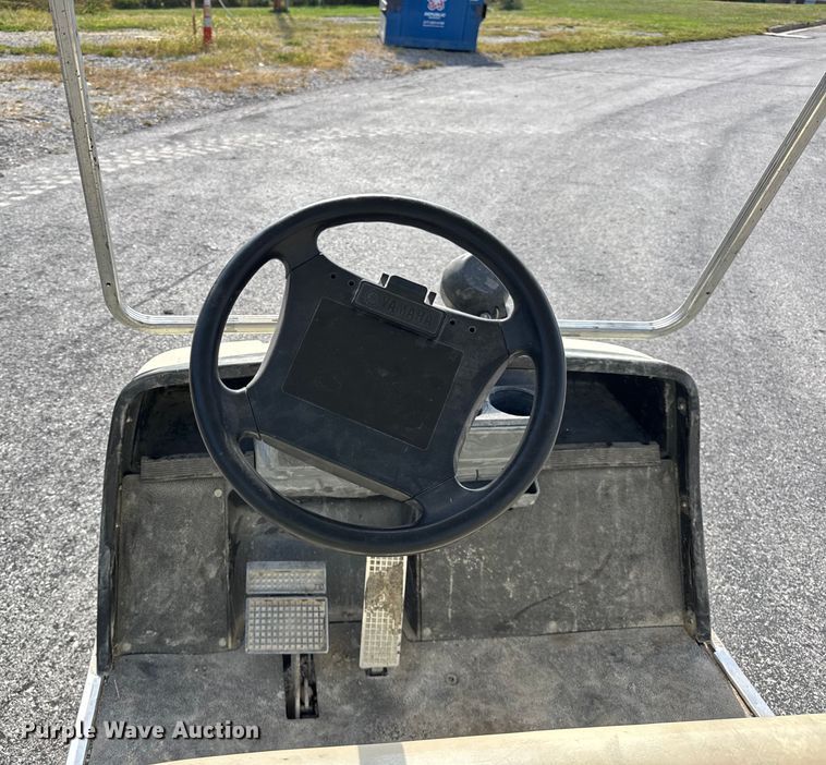 image for item EF2189 2001 Yamaha G16A golf cart