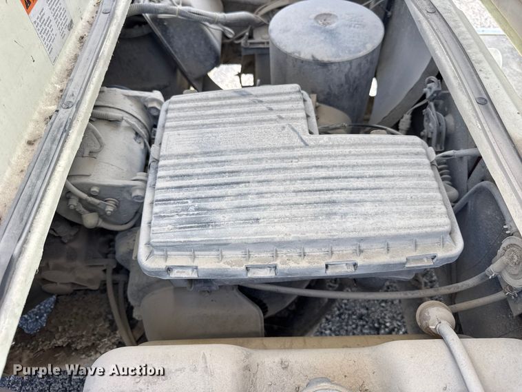 image for item EF2189 2001 Yamaha G16A golf cart