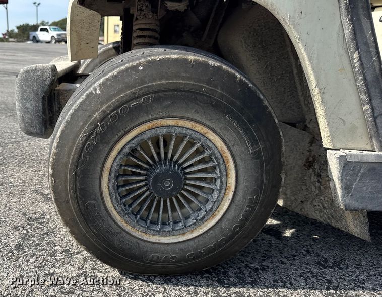 image for item EF2189 2001 Yamaha G16A golf cart