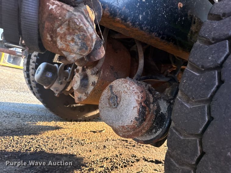 image for item EG8187 2014 International 7400 dump truck