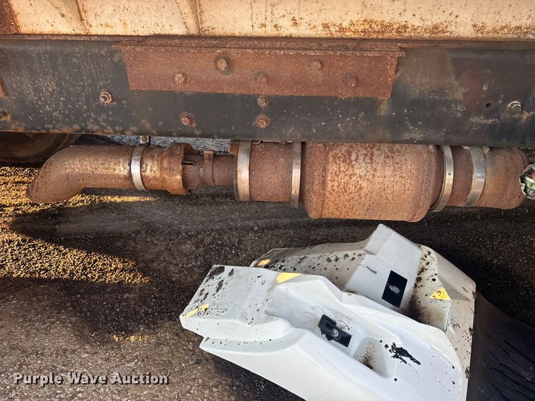 image for item EG8187 2014 International 7400 dump truck