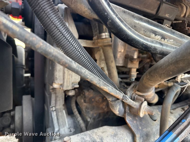 image for item EG8187 2014 International 7400 dump truck