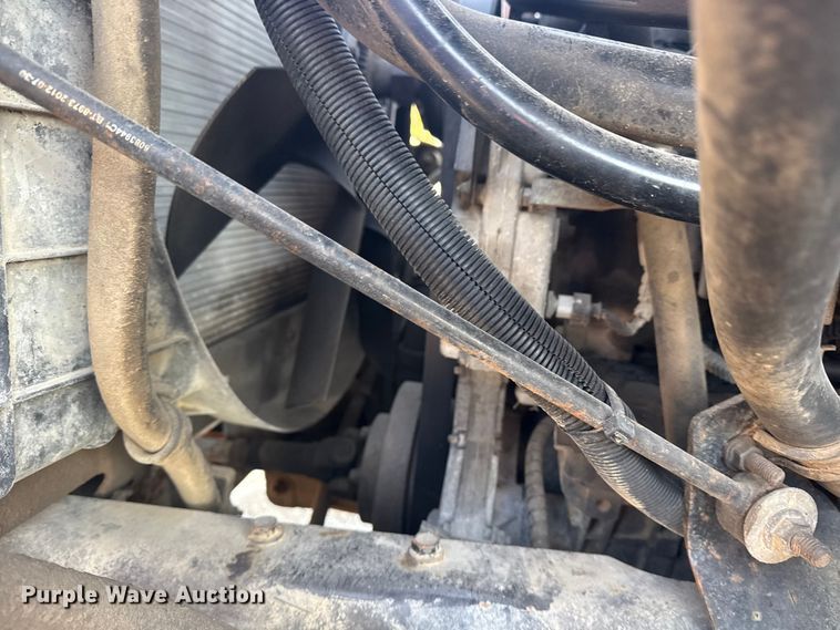 image for item EG8187 2014 International 7400 dump truck