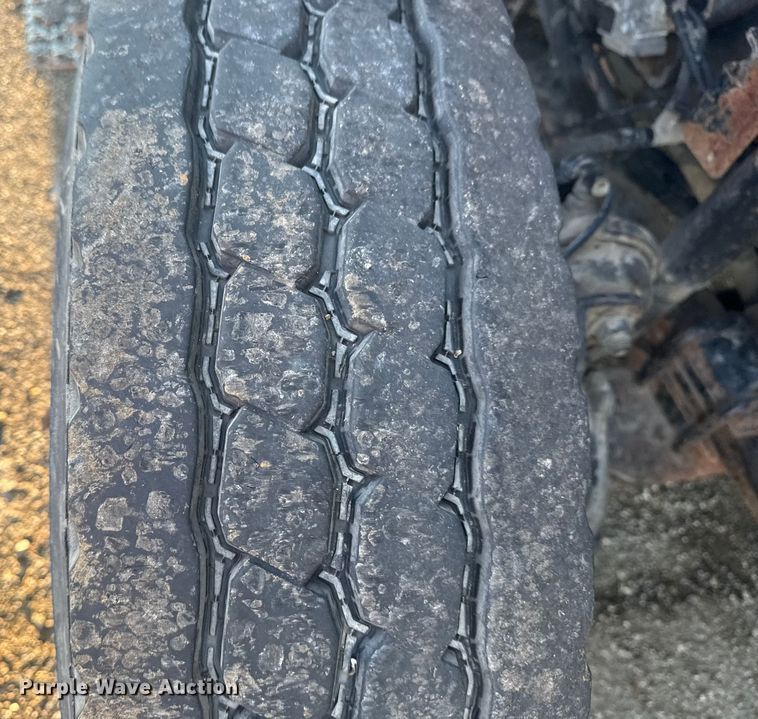 image for item EG8187 2014 International 7400 dump truck