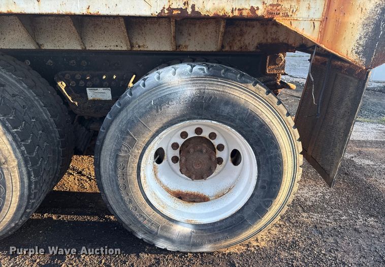 image for item EG8187 2014 International 7400 dump truck