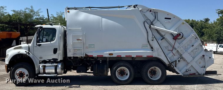 image for item EG8215 2013 Freightliner Business Class M2 refuse truck