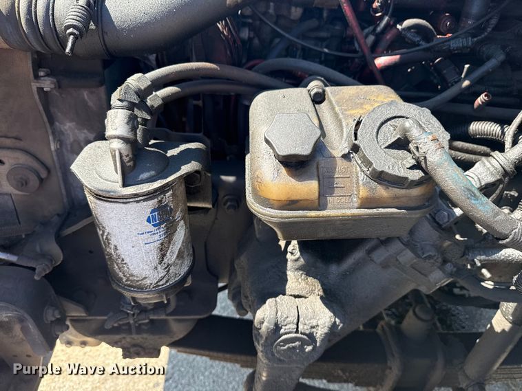 image for item EG8215 2013 Freightliner Business Class M2 refuse truck