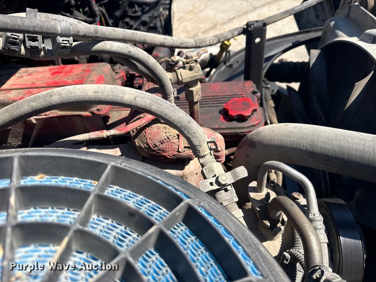 image for item EG8215 2013 Freightliner Business Class M2 refuse truck