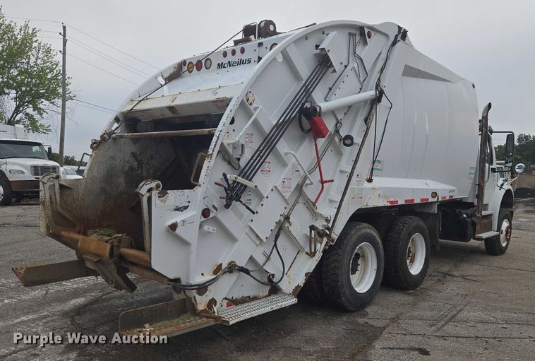 image for item EG8220 2012 Freightliner Business Class M2 refuse truck